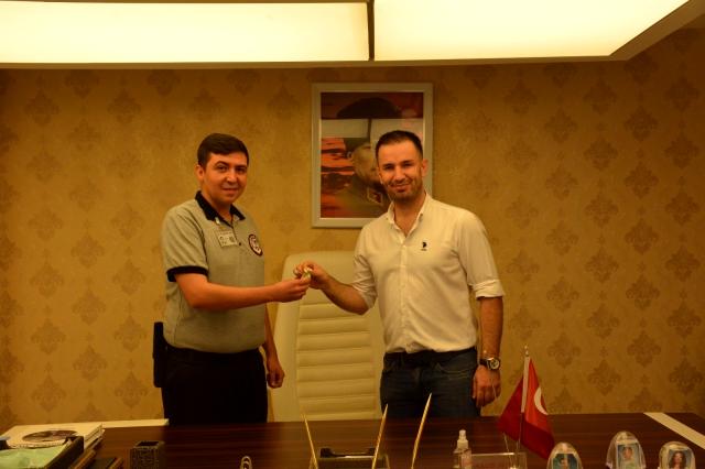 Hirsizlik girisimini önleyen özel güvenlik görevlisi ödüllendirildi