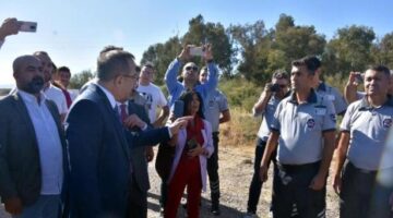 Arıtma tesisi önünde AK Parti’liler ile güvenlik görevlileri arasında arbede