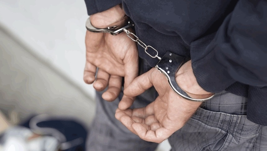 İhtiyaç sahibi ailelere dağıtılan kömürleri satan güvenlik görevlisi yakalandı