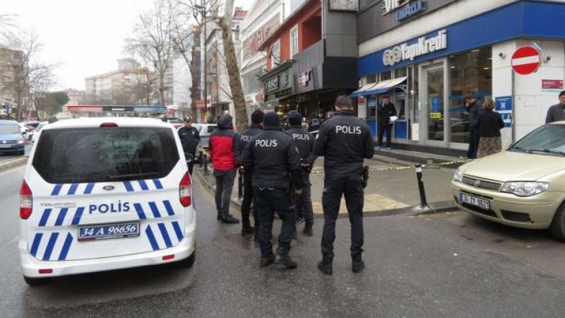 Oyuncak tabancayla girdi; özel güvenliğin silahını alıp soygun yaptı