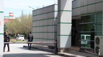 Özel güvenlik görevlisi tabancasını temizlerken kendini vurdu