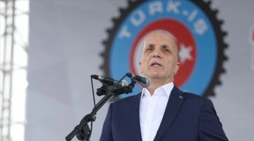 Türkiye’nin en büyük işçi konfederasyonu 71 yaşında