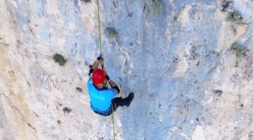 Dicle Üniversitesi Arama Kurtarma Ekibi (DÜAK), Kayıp ve Kazalara Karşı Hazırlık İçin Dağcılarla İniş İdmanı Gerçekleştirdi