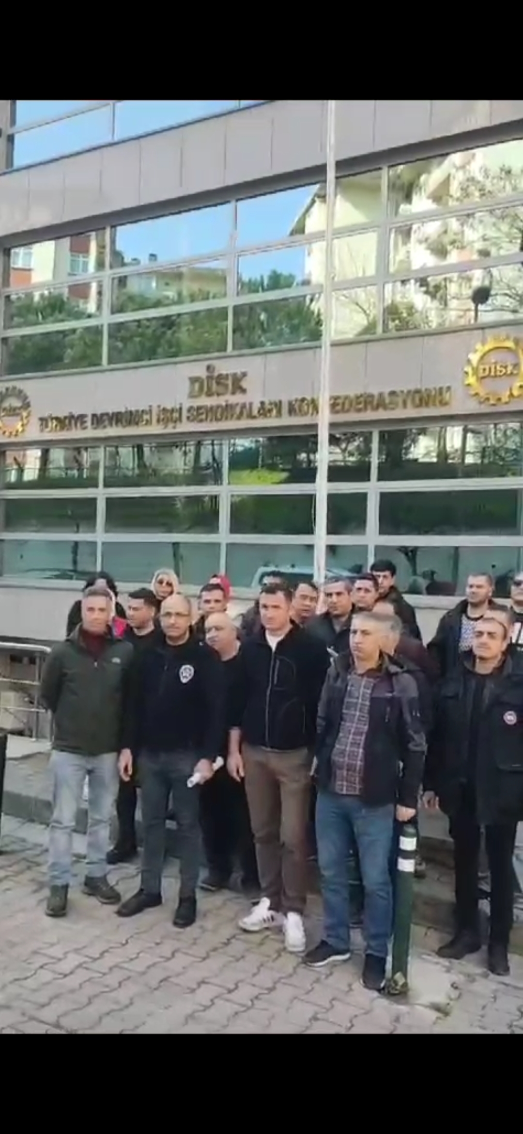 Vakıfbank Güvenlikleri DİSK Genel Merkezi Önünde DİSK Güvenlik-Sen’i Protesto Etti, Yetkiye İtirazı Çekin