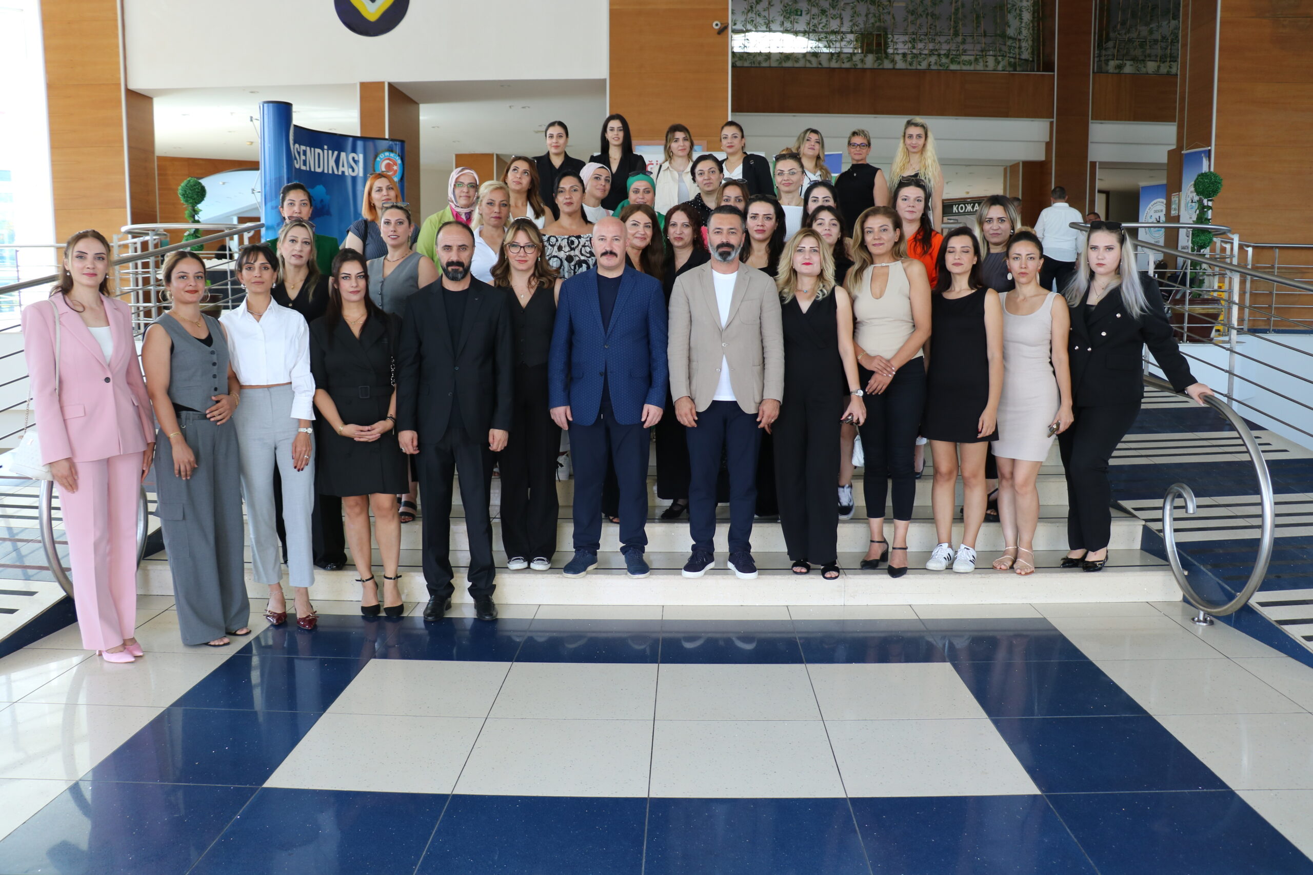 Güvenlik-İş Sendikası, Kadın Özel Güvenlik Görevlileri için Eğitim Toplantısı Düzenledi