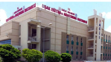 Uşak Eğitim ve Araştırma Hastanesi’nde hasta yakını özel güvenlik görevlisini bıçakladı!