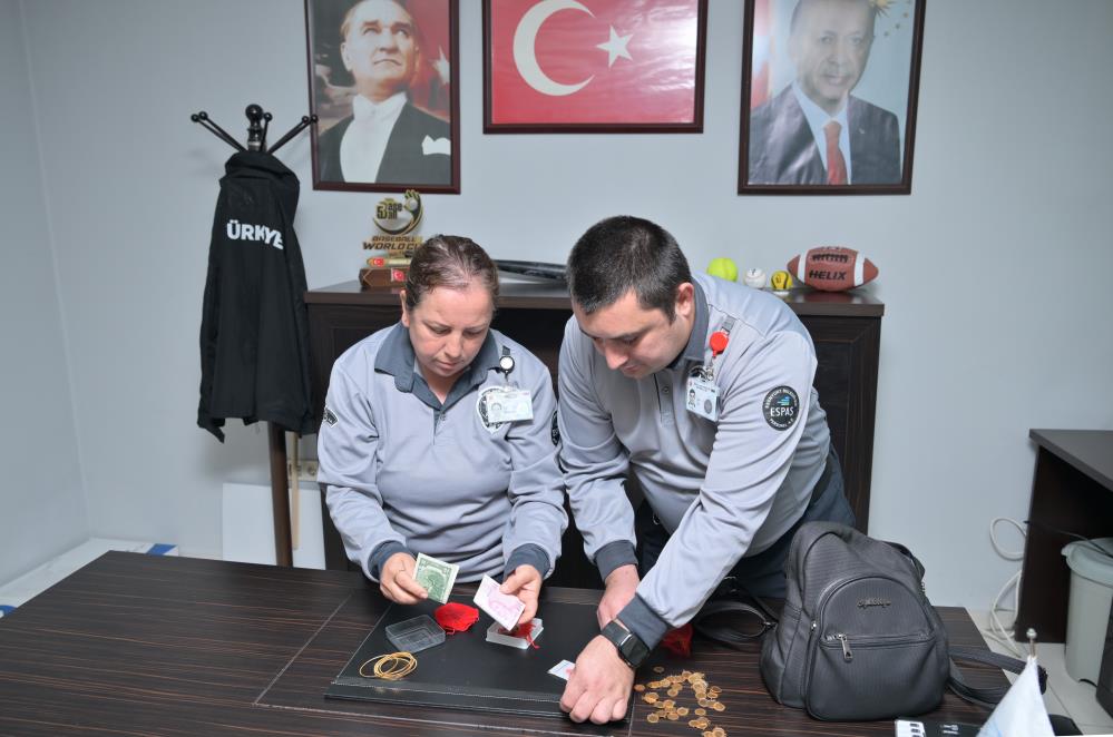 Özel Güvenlik Görevlisinden Örnek Davranış