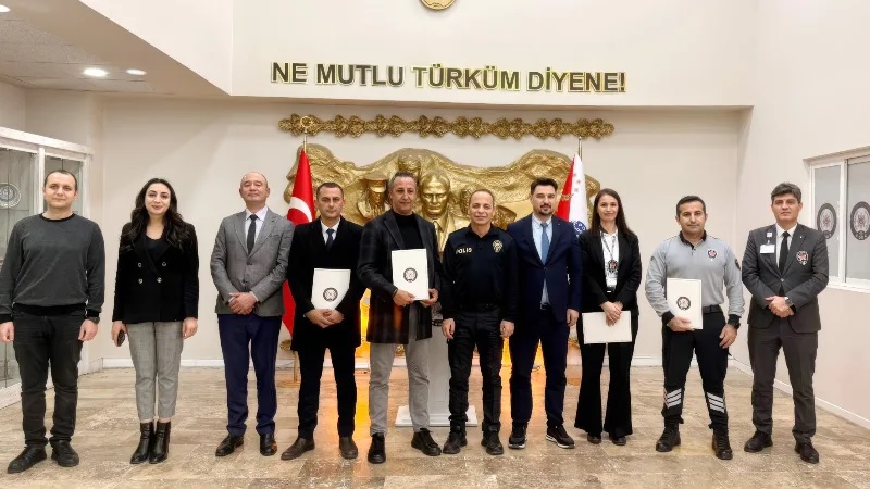 Özel Güvenlik Görevlilerine Başarı Belgesi Verildi