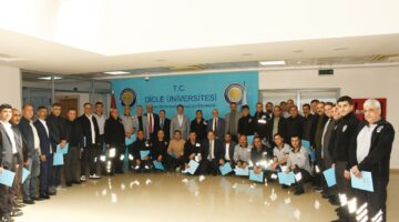 Dicle Üniversitesi’nde Güvenlik ve Destek Personeline Anlamlı Teşekkür