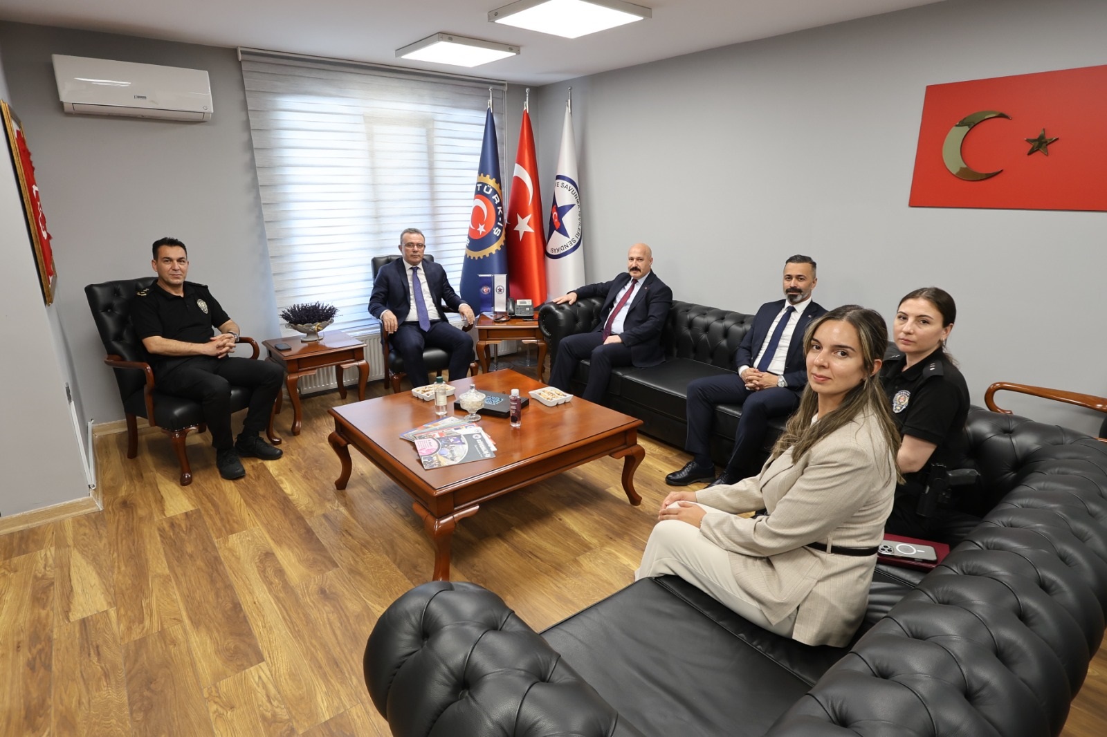 EGM Güvenlik Daire Başkanı Emrullah Gölcük’ten Güvenlik-İş Sendikası’na Ziyaret